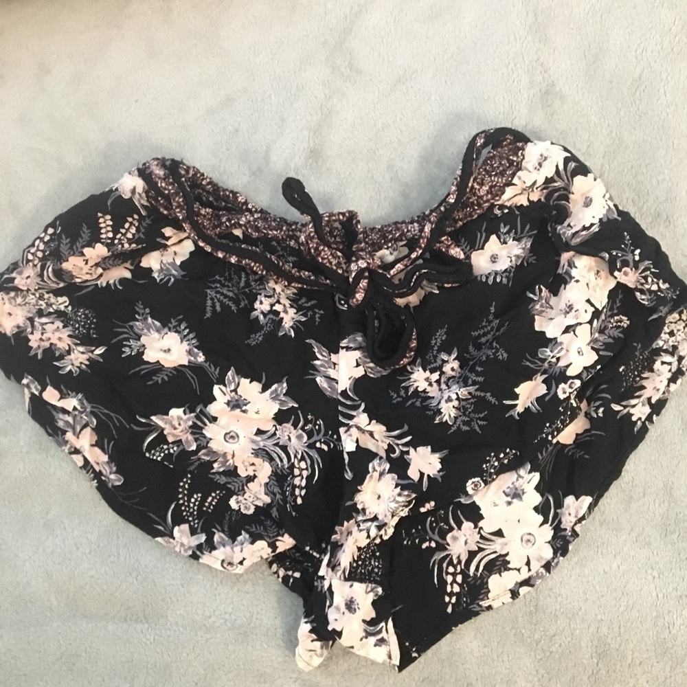 Angie Shorts NWOT